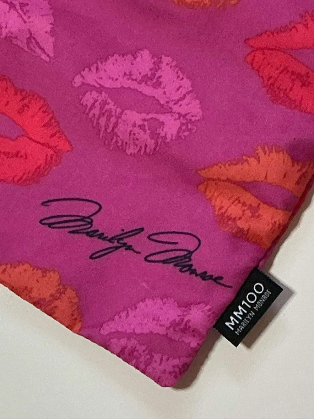 Ipsy Marilyn Monroe Limited Edition Pink Lips Beauty Glam Drawstring Bag